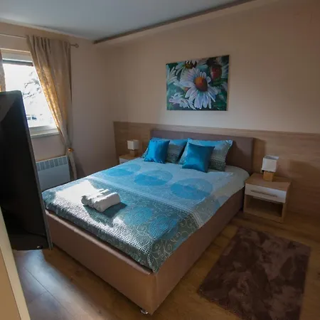 Na Savi I Sobe Apartman