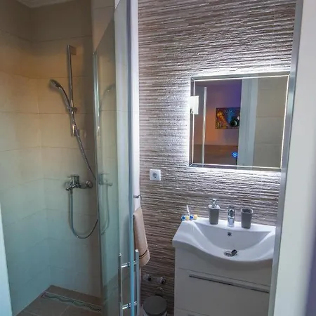 Na Savi I Sobe Apartman