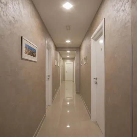 Na Savi I Sobe Apartman *